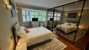 Stunning double bedroom Greenwich London with private bathroom